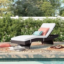 Seagrass woven on sale chaise lounge